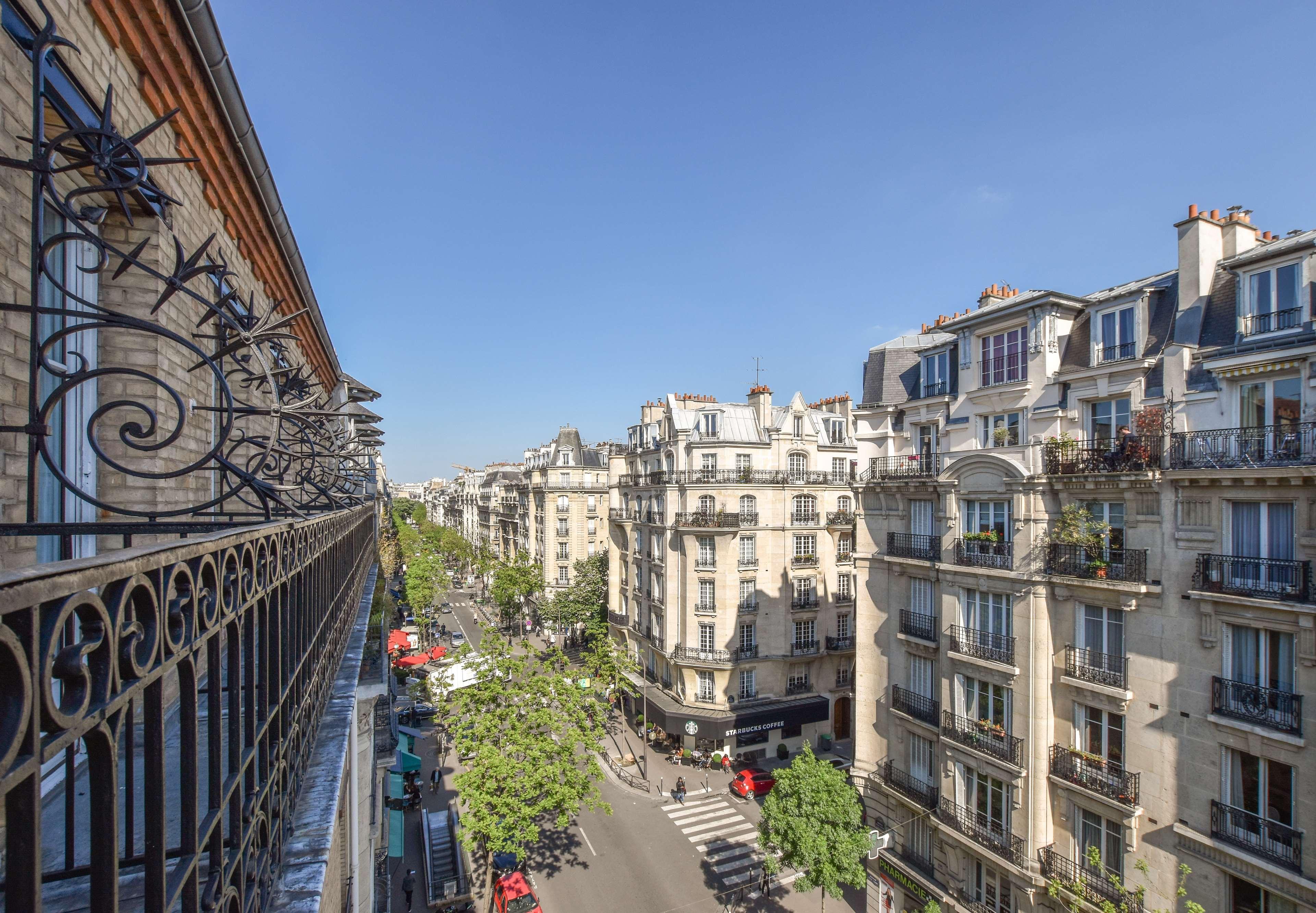 Best Western Montcalm Paris Exterior photo
